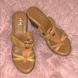 Italian ShoeMakers wedges 🔥